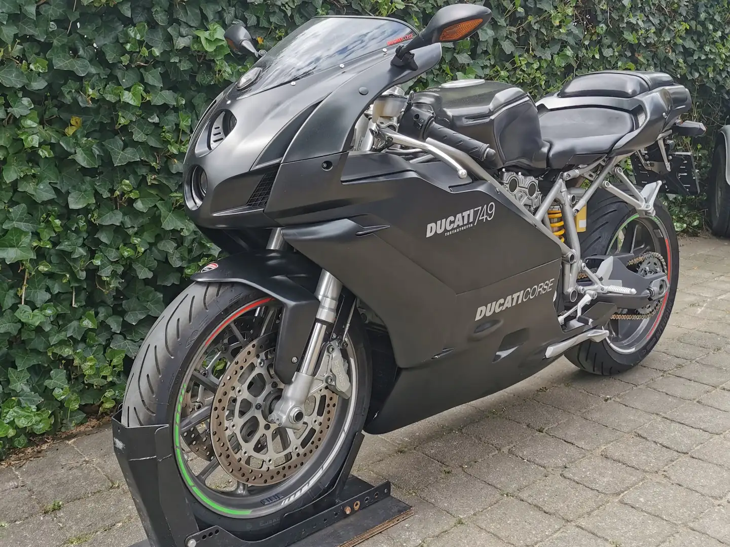 Ducati 749 Zwart - 1