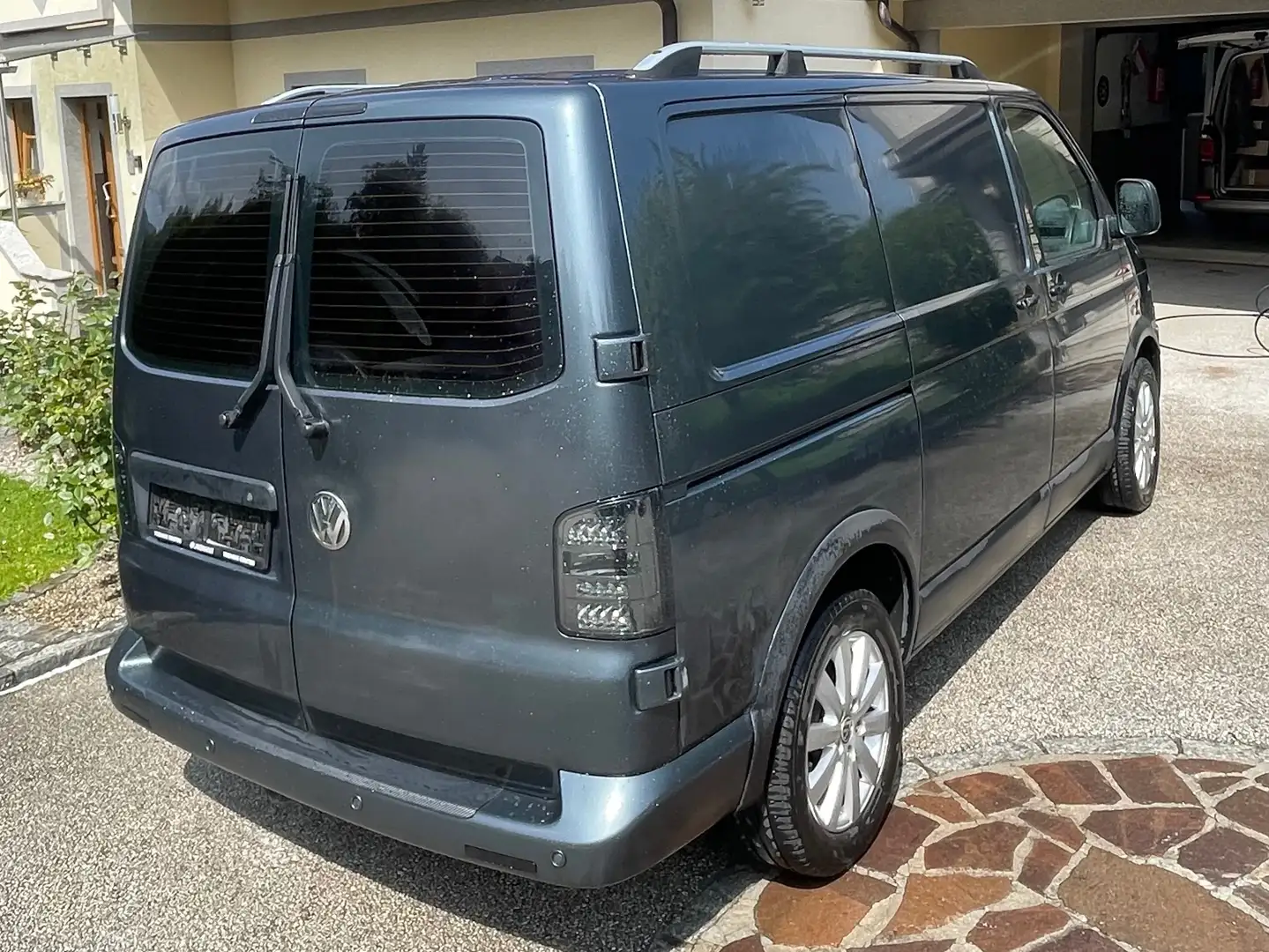 Volkswagen T5 Transporter Grau - 2