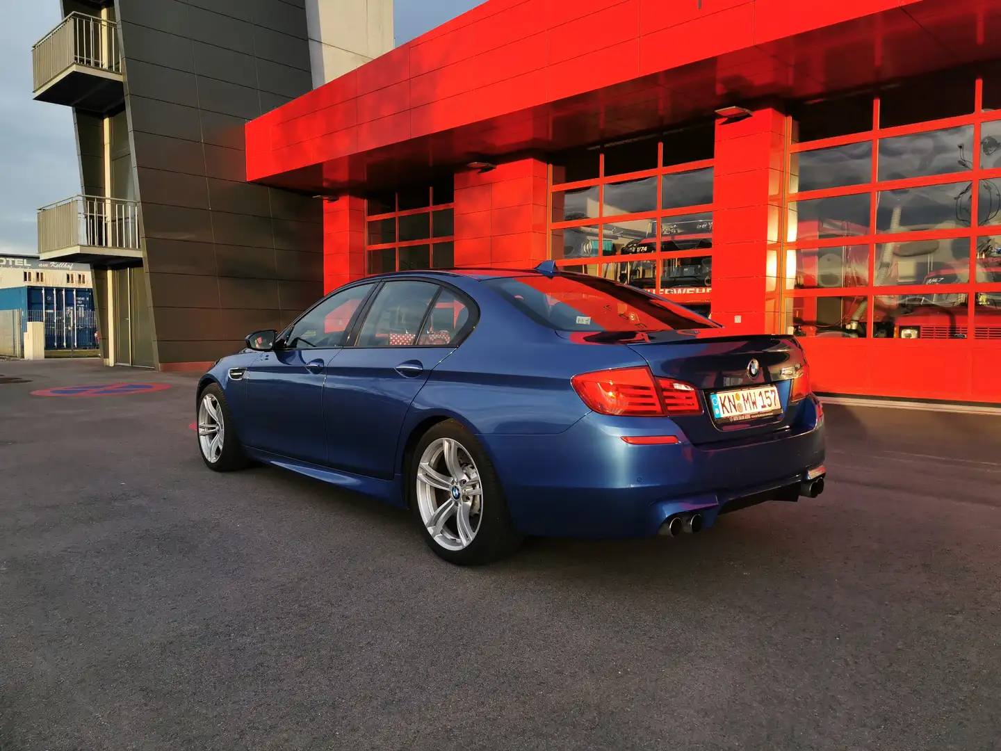 BMW M5 M5 DKG Bleu - 2