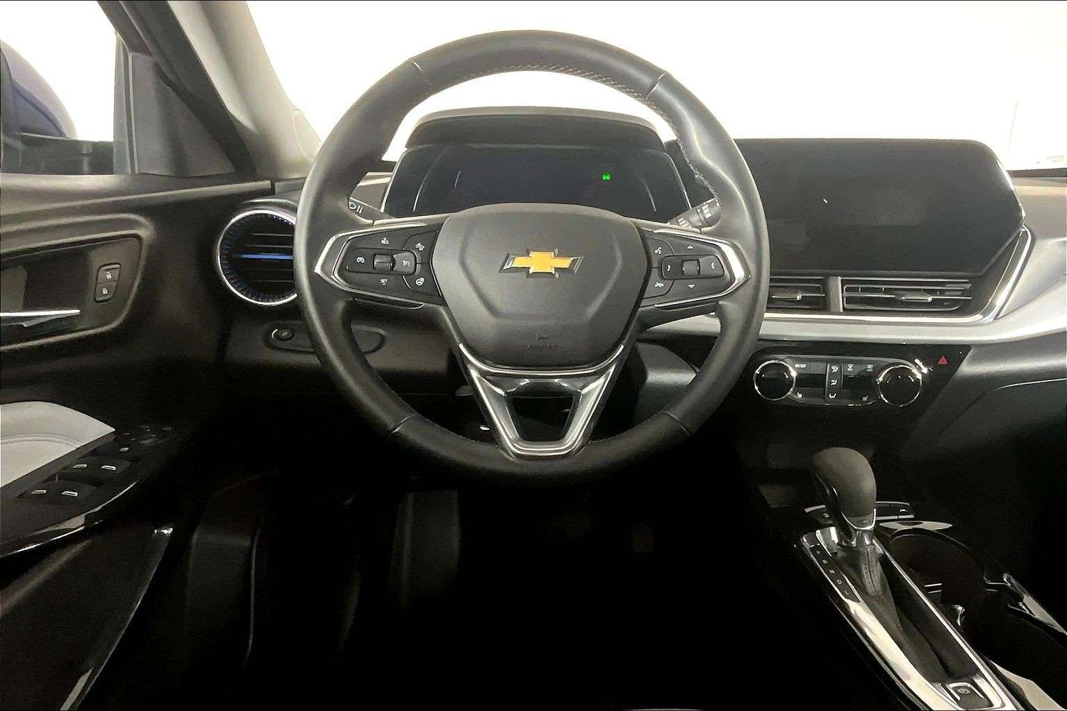 used 2024 Chevrolet Trax car, priced at $22,998