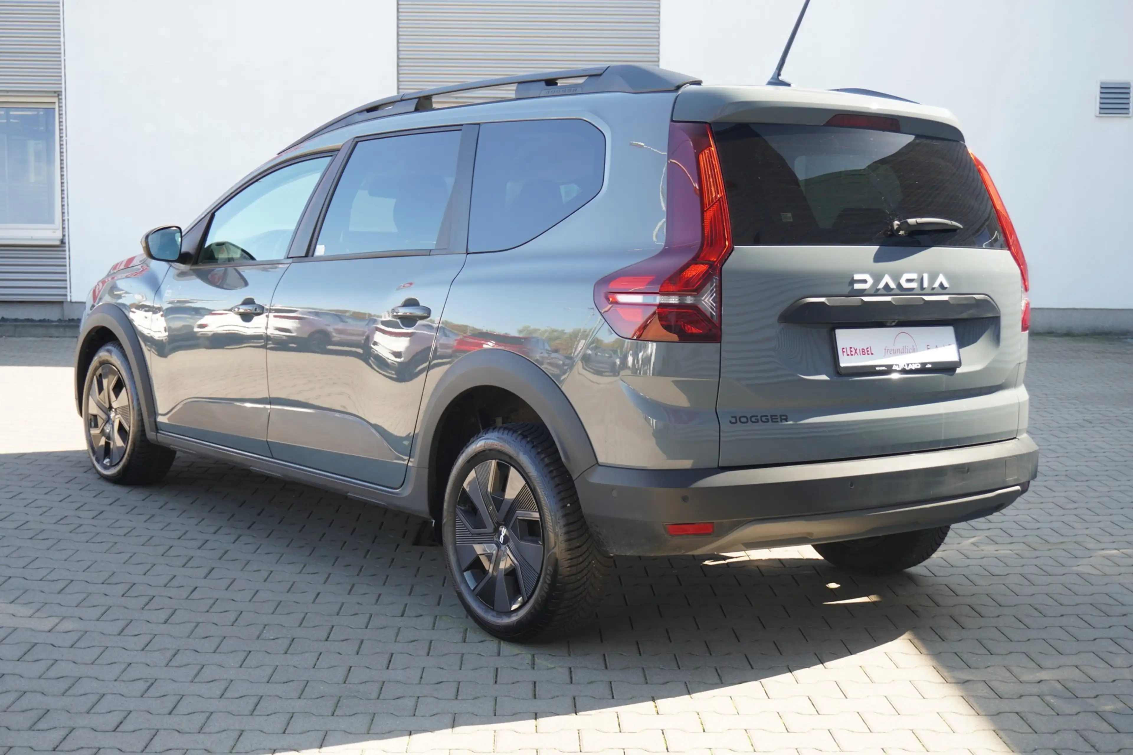 Dacia Jogger 1.6 Extreme EDC LED Navi Totwinkel Kamera — photo 8