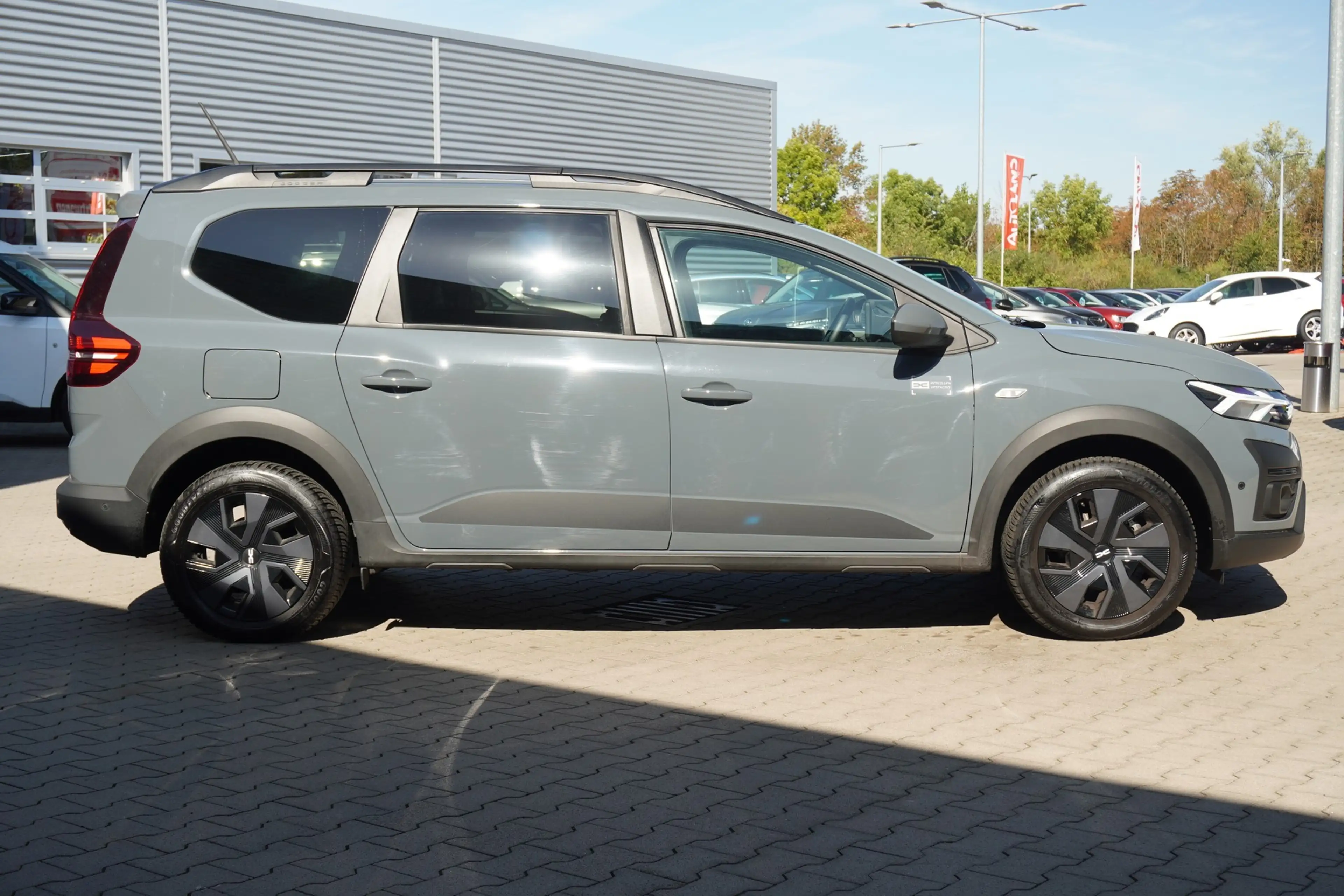 Dacia Jogger 1.6 Extreme EDC LED Navi Totwinkel Kamera — photo 5