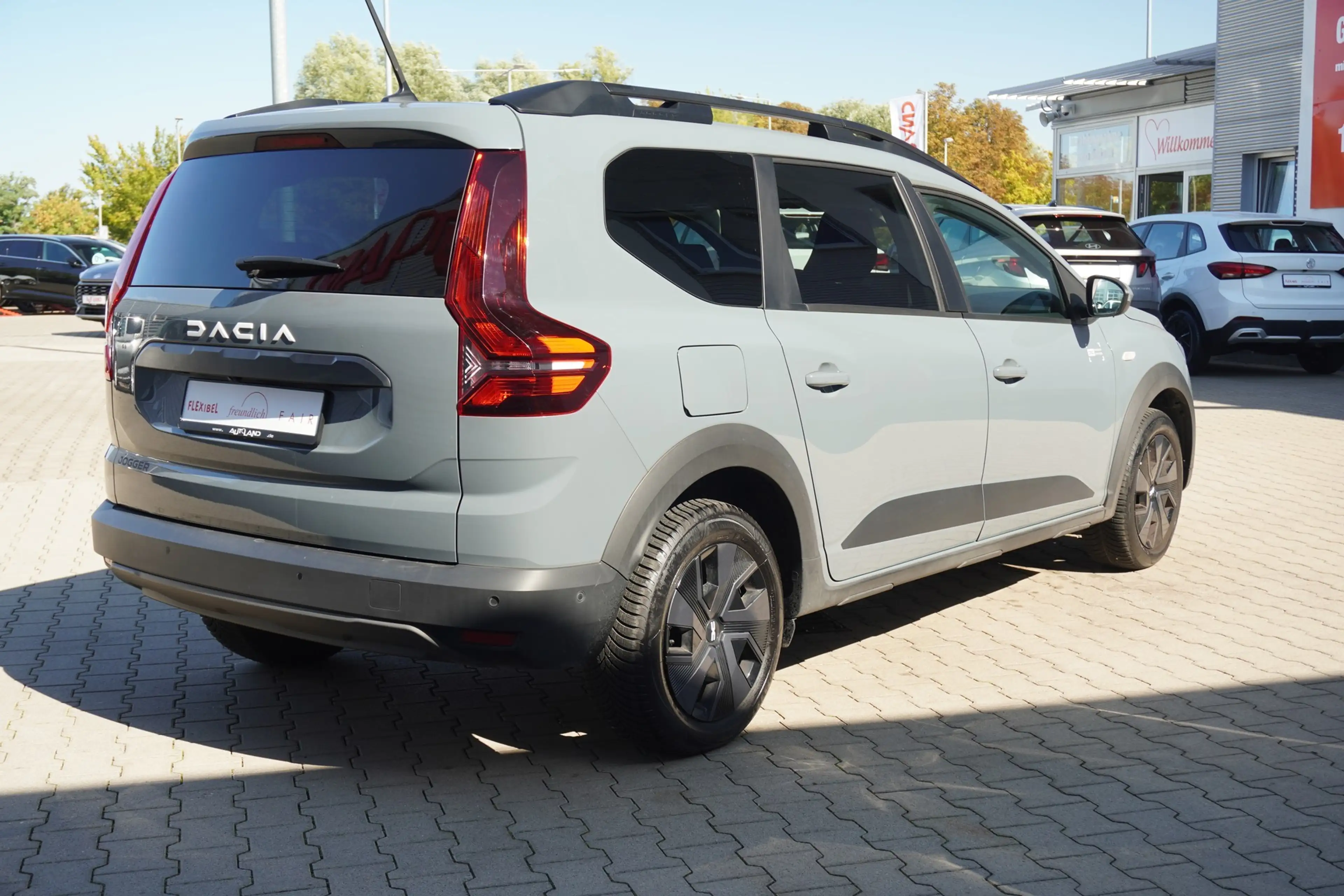 Dacia Jogger 1.6 Extreme EDC LED Navi Totwinkel Kamera — photo 6