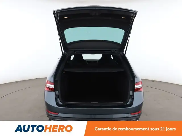 Skoda Superb view 16