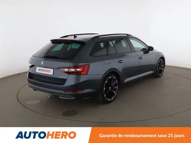 Skoda Superb view 6
