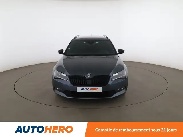 Skoda Superb view 9