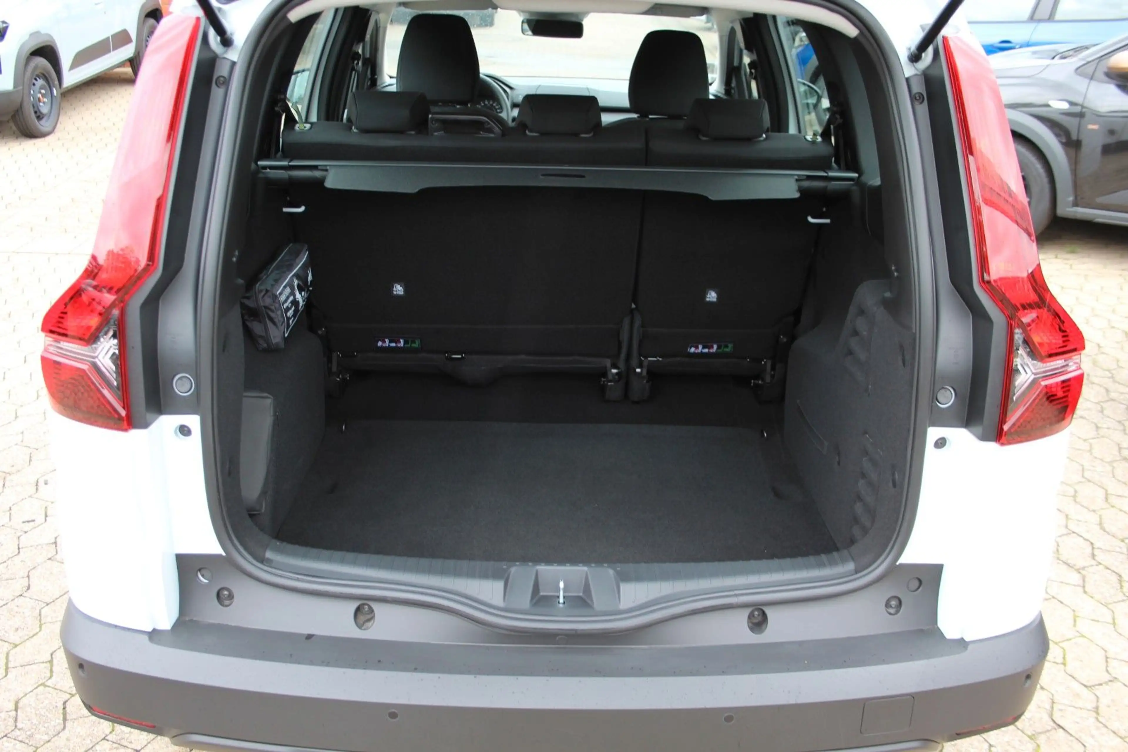 Dacia Jogger Essential — photo 5