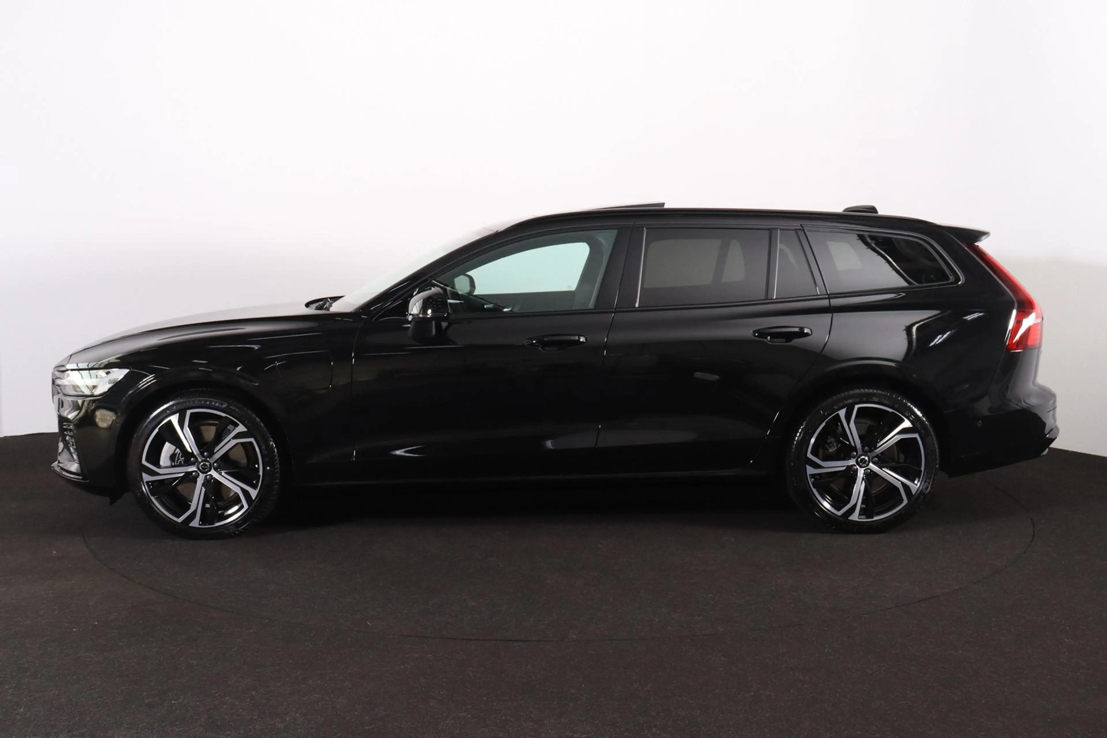 Volvo V60 T6 Recharge AWD Plus Dark - Panorama/schuifdak - I — photo 3