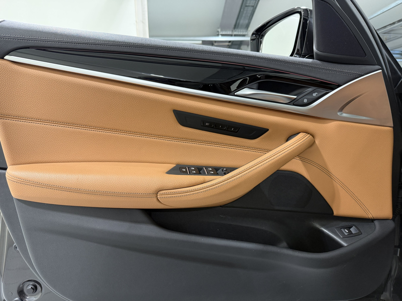 BMW 540 i xDrive Touring Luxury AHK ACC RFK Pano HUD HiFi — photo 25