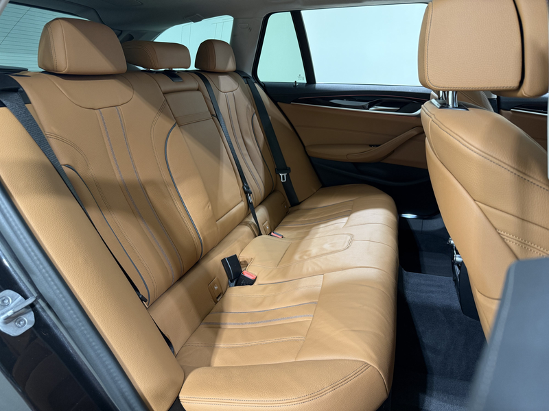 BMW 540 i xDrive Touring Luxury AHK ACC RFK Pano HUD HiFi — photo 16