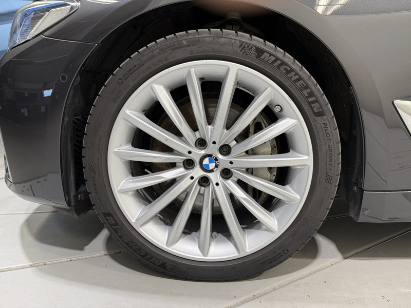 BMW 540 i xDrive Touring Luxury AHK ACC RFK Pano HUD HiFi — photo 8