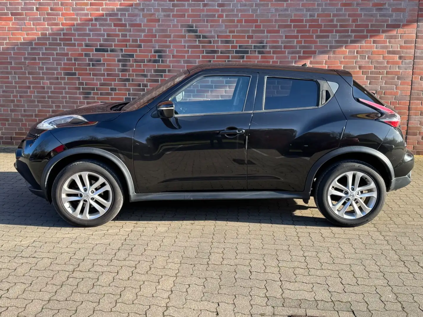 Nissan Juke 1.5  Acenta Navi Klimaauto R-Kamera Noir - 1