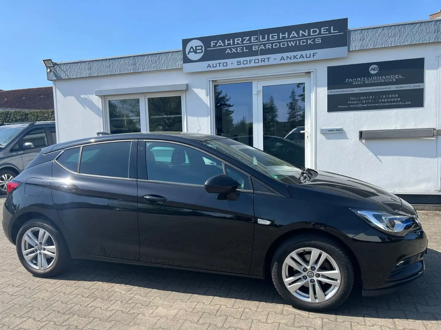 Opel Astra K Lim. 5-trg. Active / Navi / LED / Kamera Negro - 1