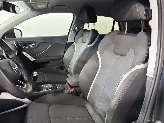 Audi Q2 view 13