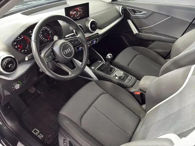 Audi Q2 view 6