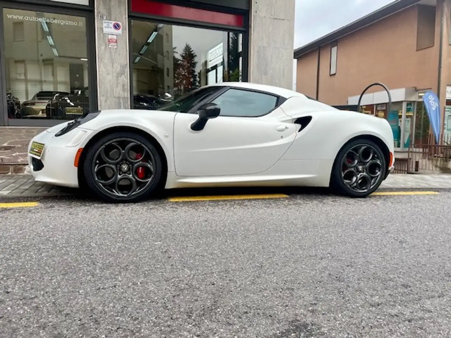 Alfa Romeo 4C LAUNCH EDITION *392/500*, 21.300 KM, TAGLIANDATA Blanco - 1