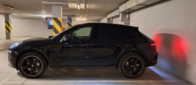 Imagine Porsche Macan Porsche Macan Black line