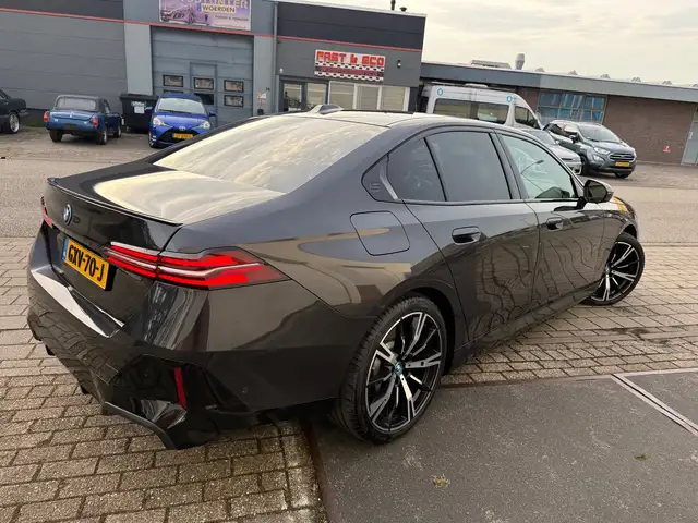 BMW 5 Series view 2