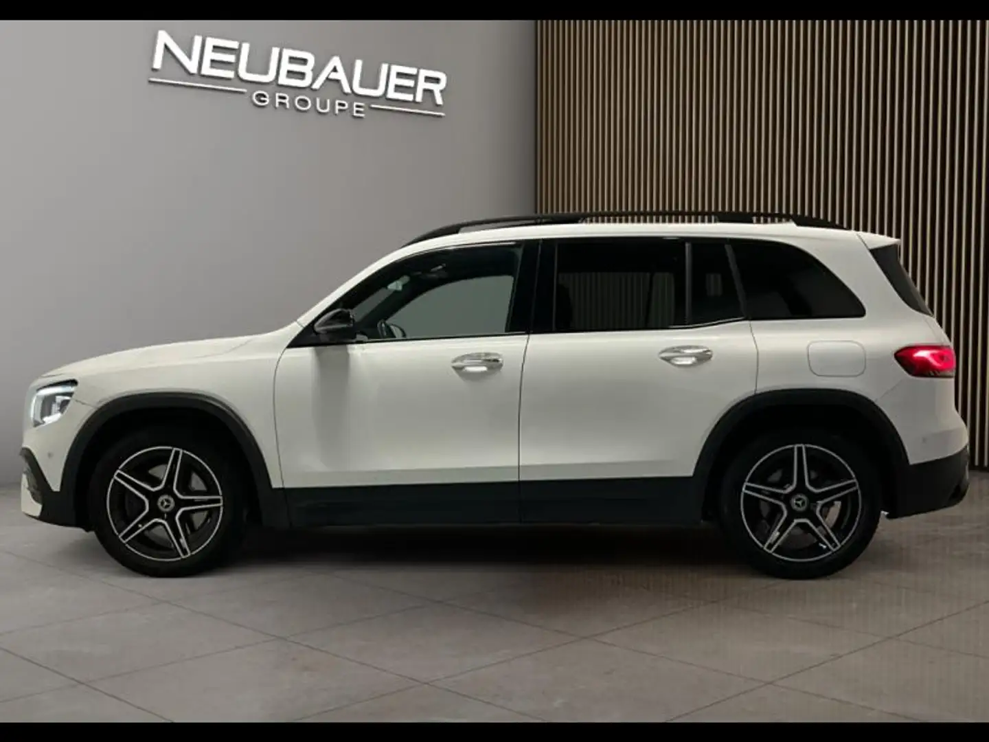 Mercedes-Benz GLB 250 250 224ch AMG Line 4Matic 8G DCT - 2
