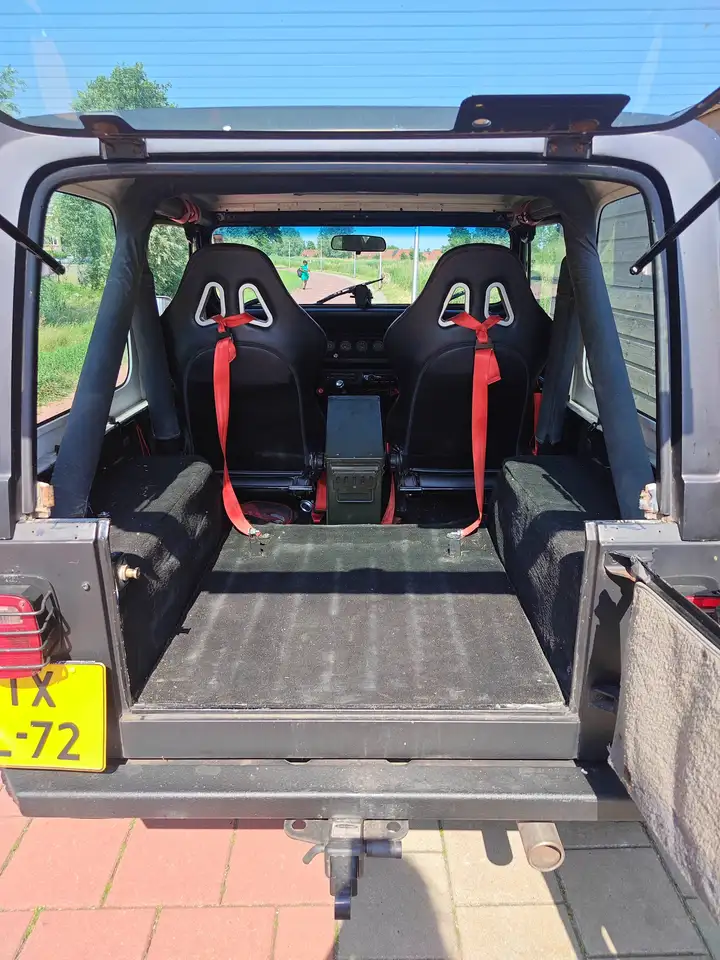 Jeep Wrangler YJ 4.2 4WD K6 1989 Zwart, foto 3