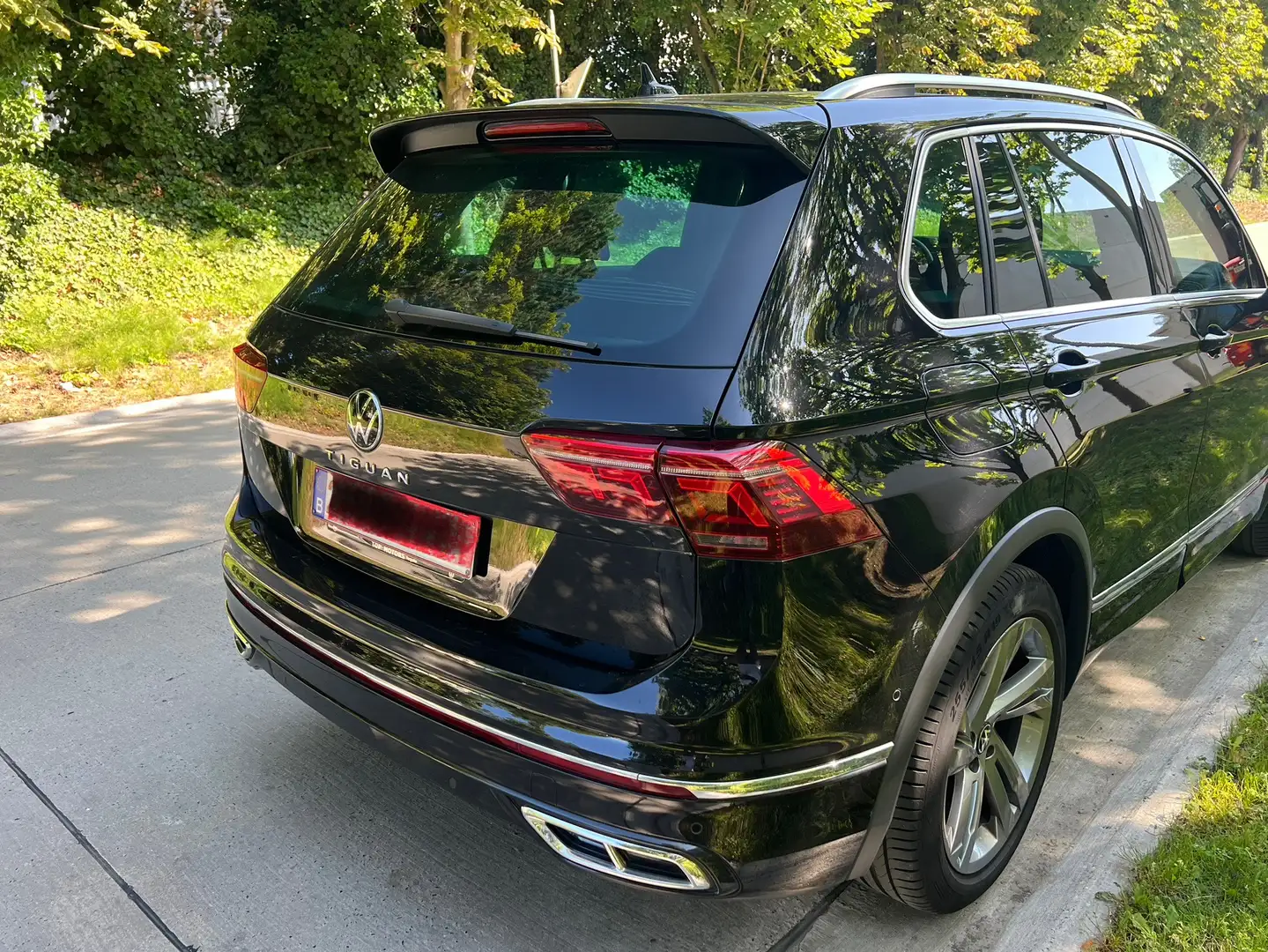 Volkswagen Tiguan 2.0 TDI SCR R-Line Business Premium DSG - 2