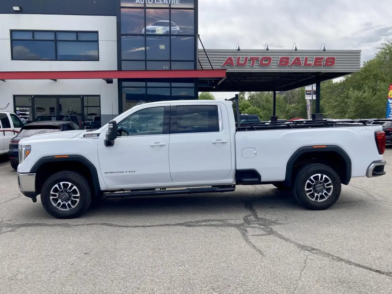 GMC Sierra 3500HD photo GMC Sierra 3500HD