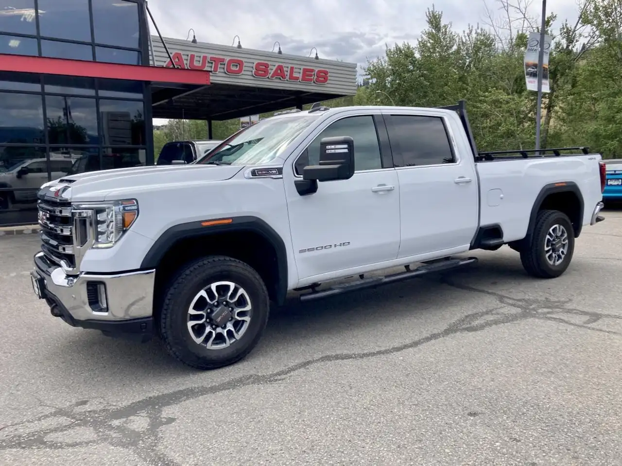 GMC Sierra 3500HD photo GMC Sierra 3500HD