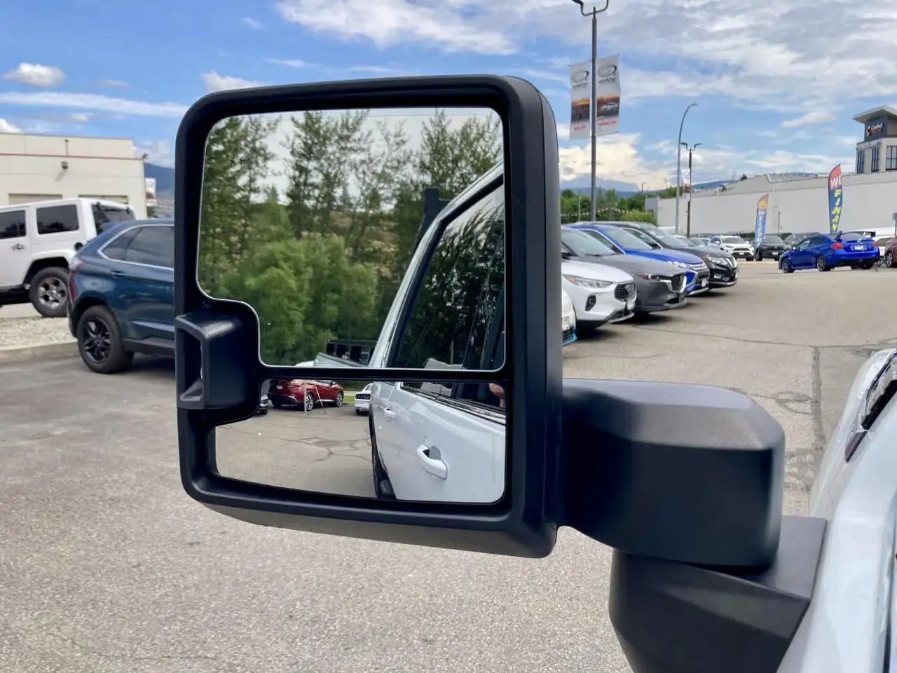 GMC Sierra 3500HD photo GMC Sierra 3500HD