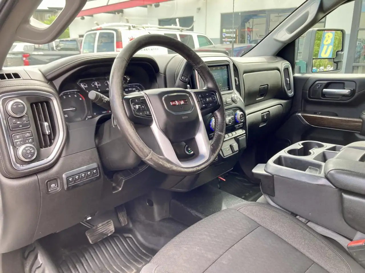 GMC Sierra 3500HD photo GMC Sierra 3500HD