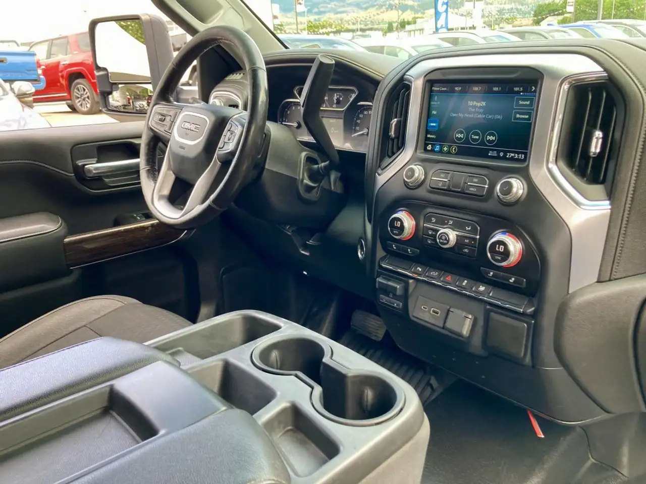 GMC Sierra 3500HD photo GMC Sierra 3500HD