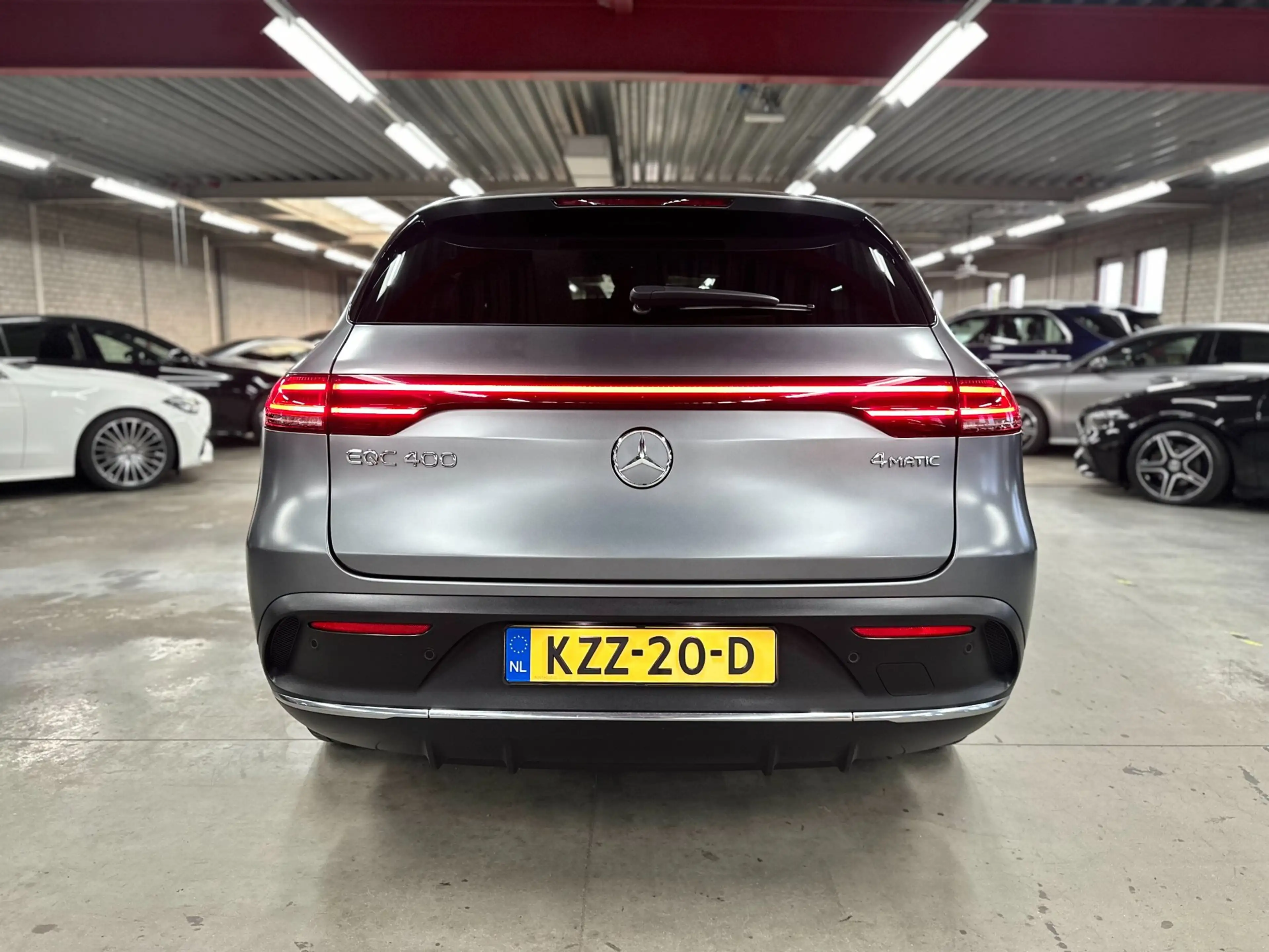 Mercedes-Benz EQC 400 4MATIC, AMG, Massage, Magno, BTW! — photo 4