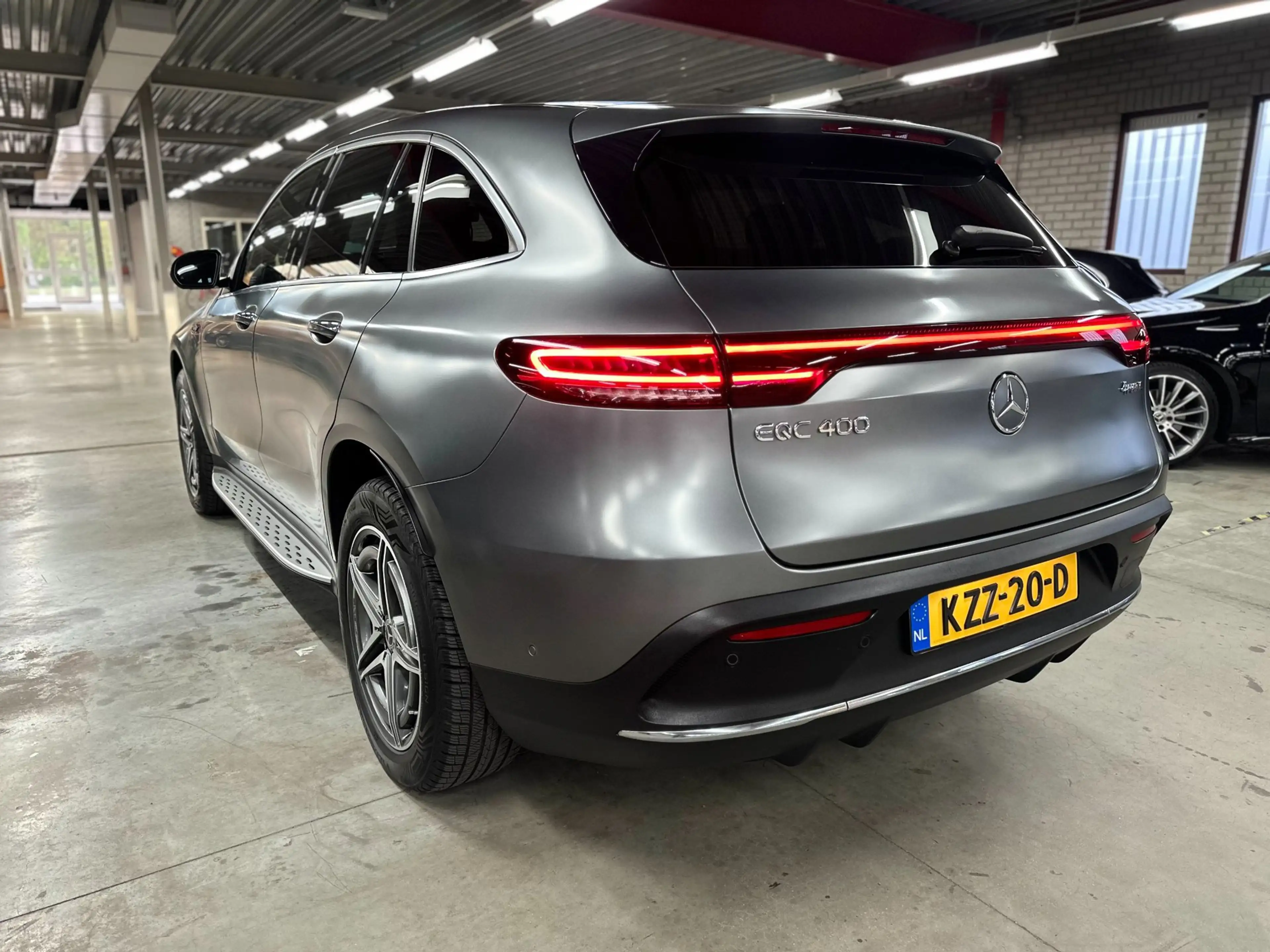 Mercedes-Benz EQC 400 4MATIC, AMG, Massage, Magno, BTW! — photo 2