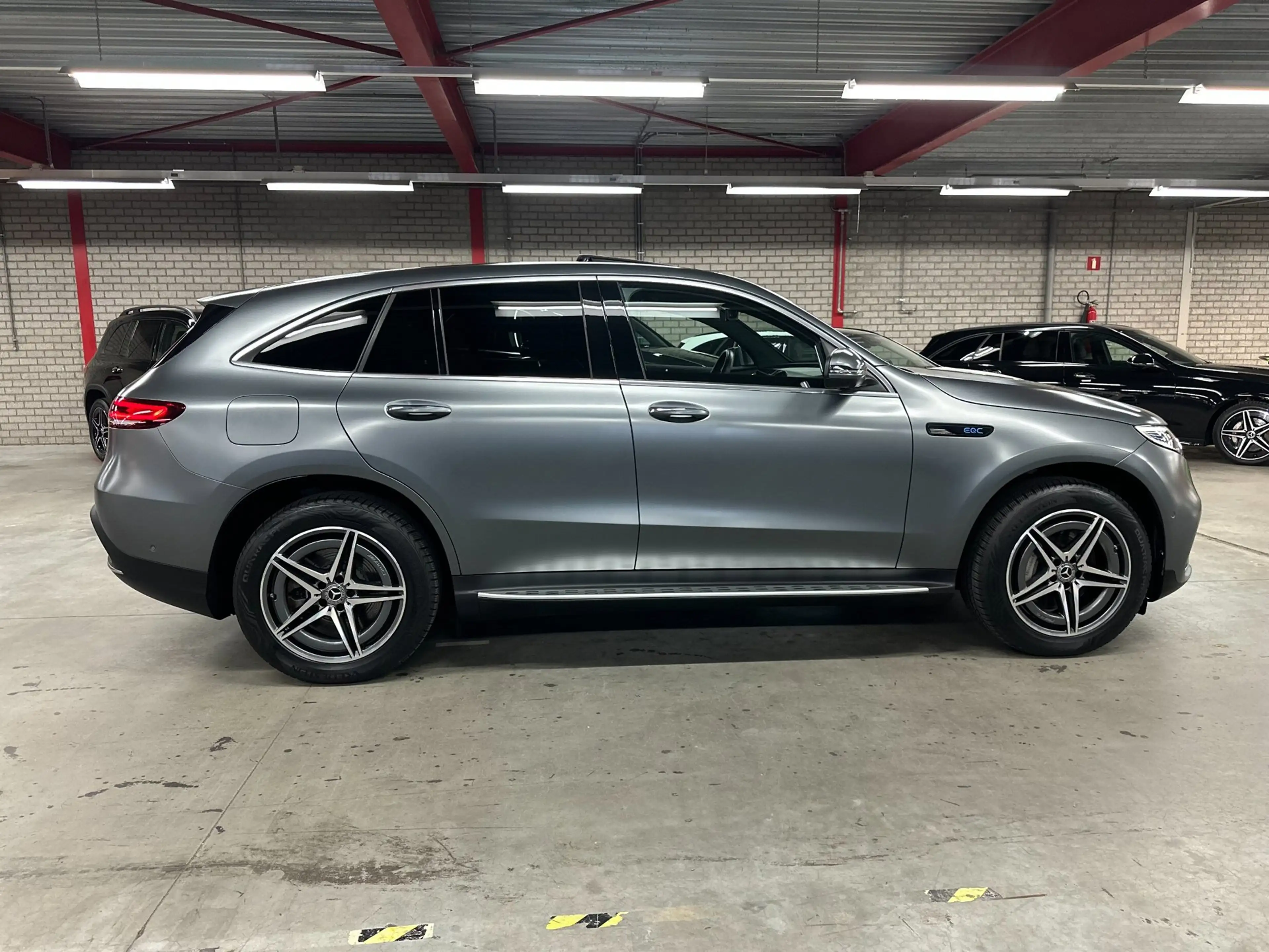 Mercedes-Benz EQC 400 4MATIC, AMG, Massage, Magno, BTW! — photo 6