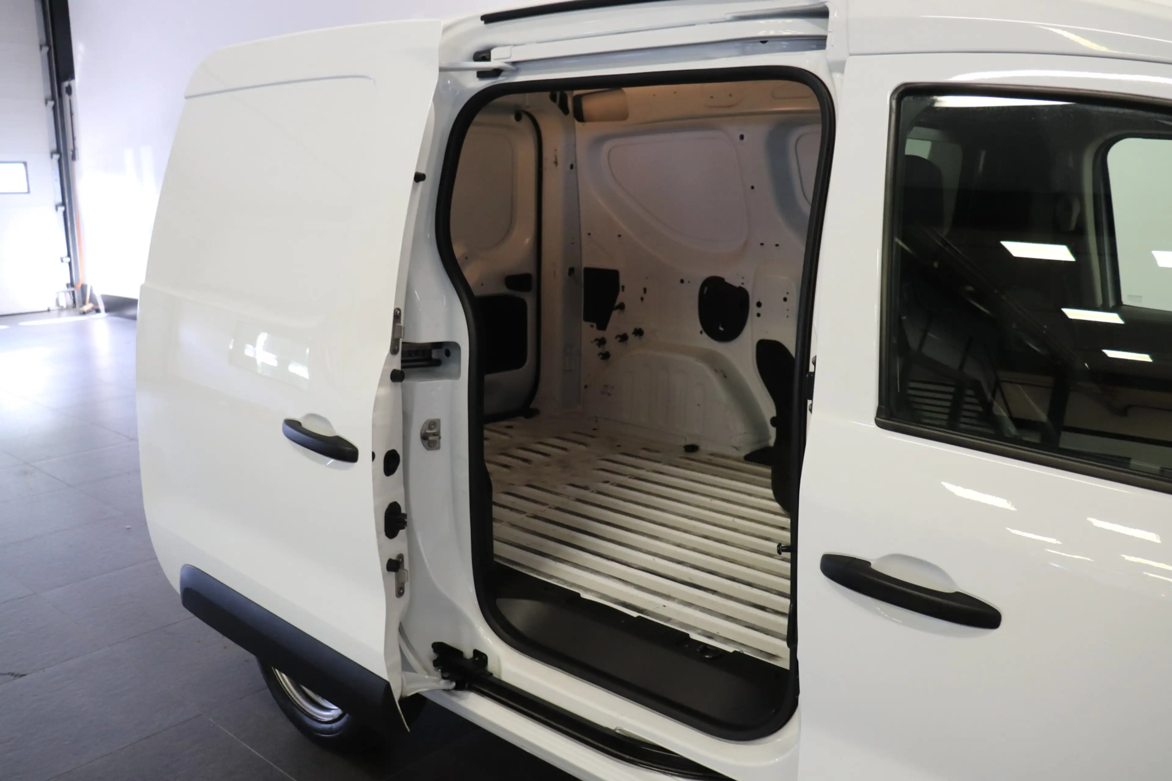 Renault Express 1.5 dCi 95PK EURO 6 - Airco - Cruise - Camera - €1 — photo 10