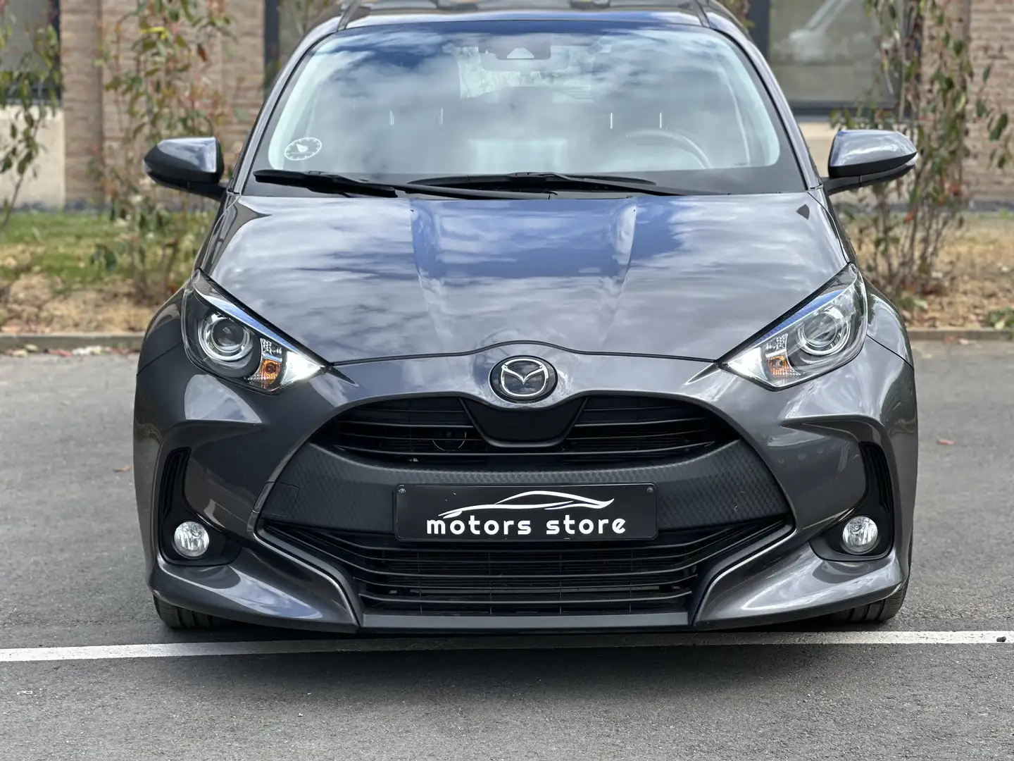 Mazda 2 Hybrid 1.5i VVT-i E-CVT/25000 km//36 mois garantie Gris - 1