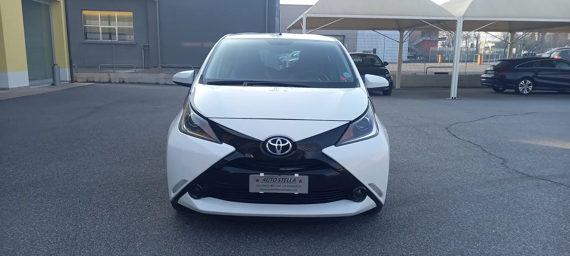 Toyota Aygo Benzina cc. 1.000 Mod. X-Play 5 Porte x Neopatent. Bianco - 2