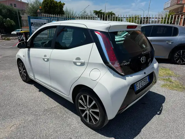 Toyota Aygo view 5