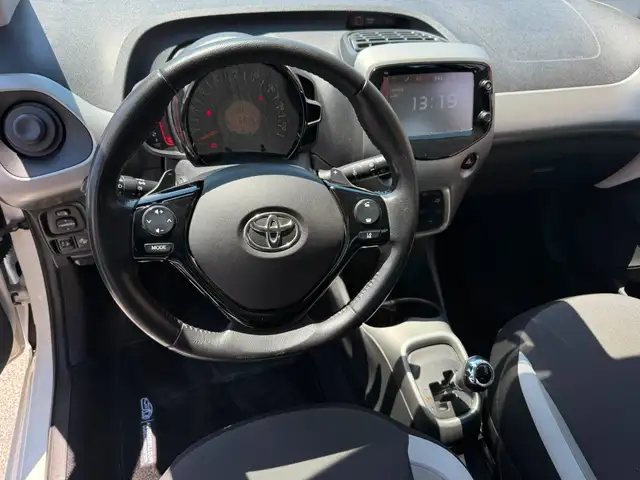 Toyota Aygo view 10