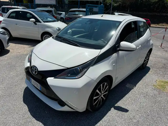 2017 Toyota Aygo in White for sale