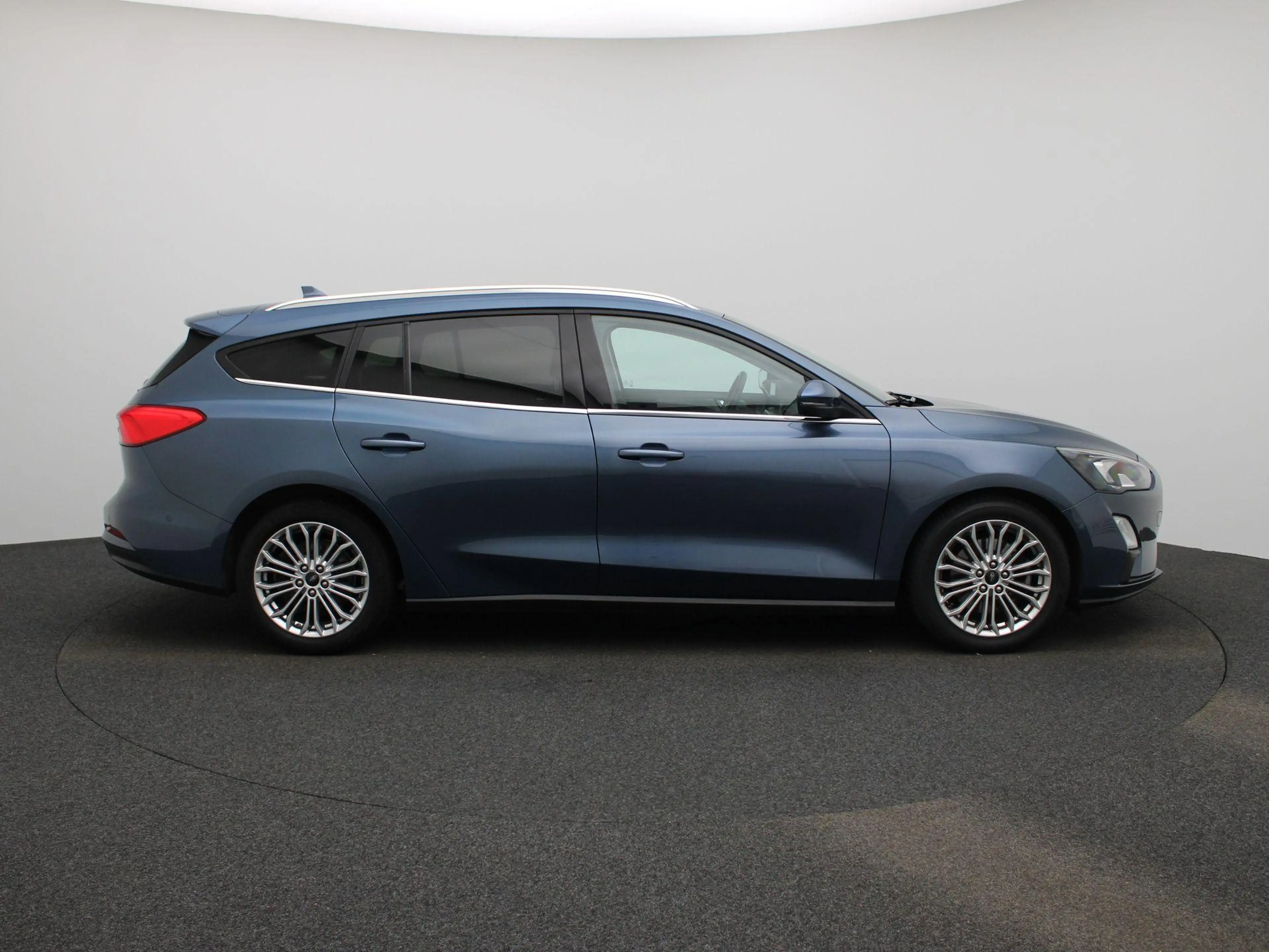 Ford Focus Wagon 1.0 EcoBoost Hybrid Titanium X Business VOLL — photo 6