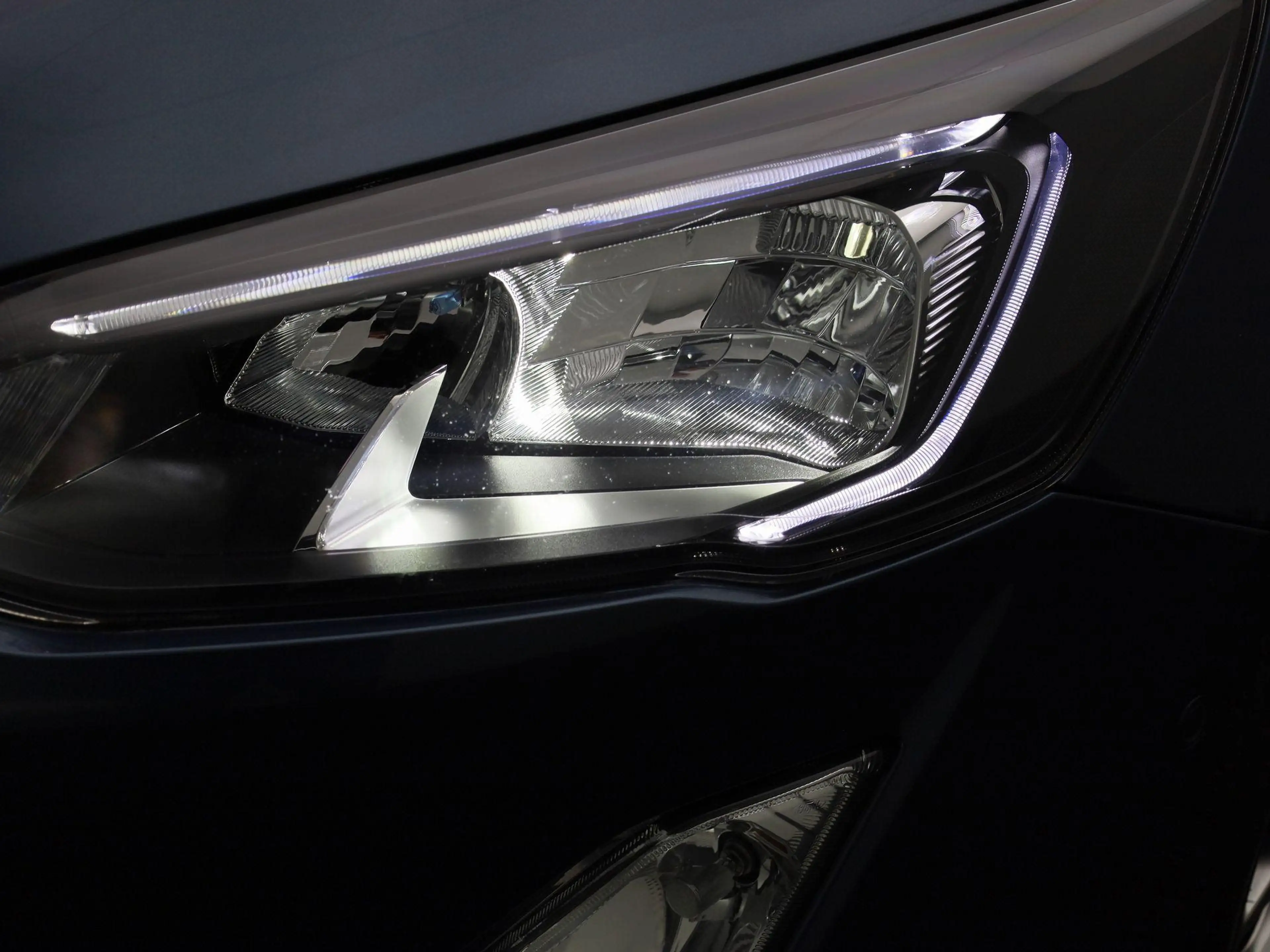 Ford Focus Wagon 1.0 EcoBoost Hybrid Titanium X Business VOLL — photo 14