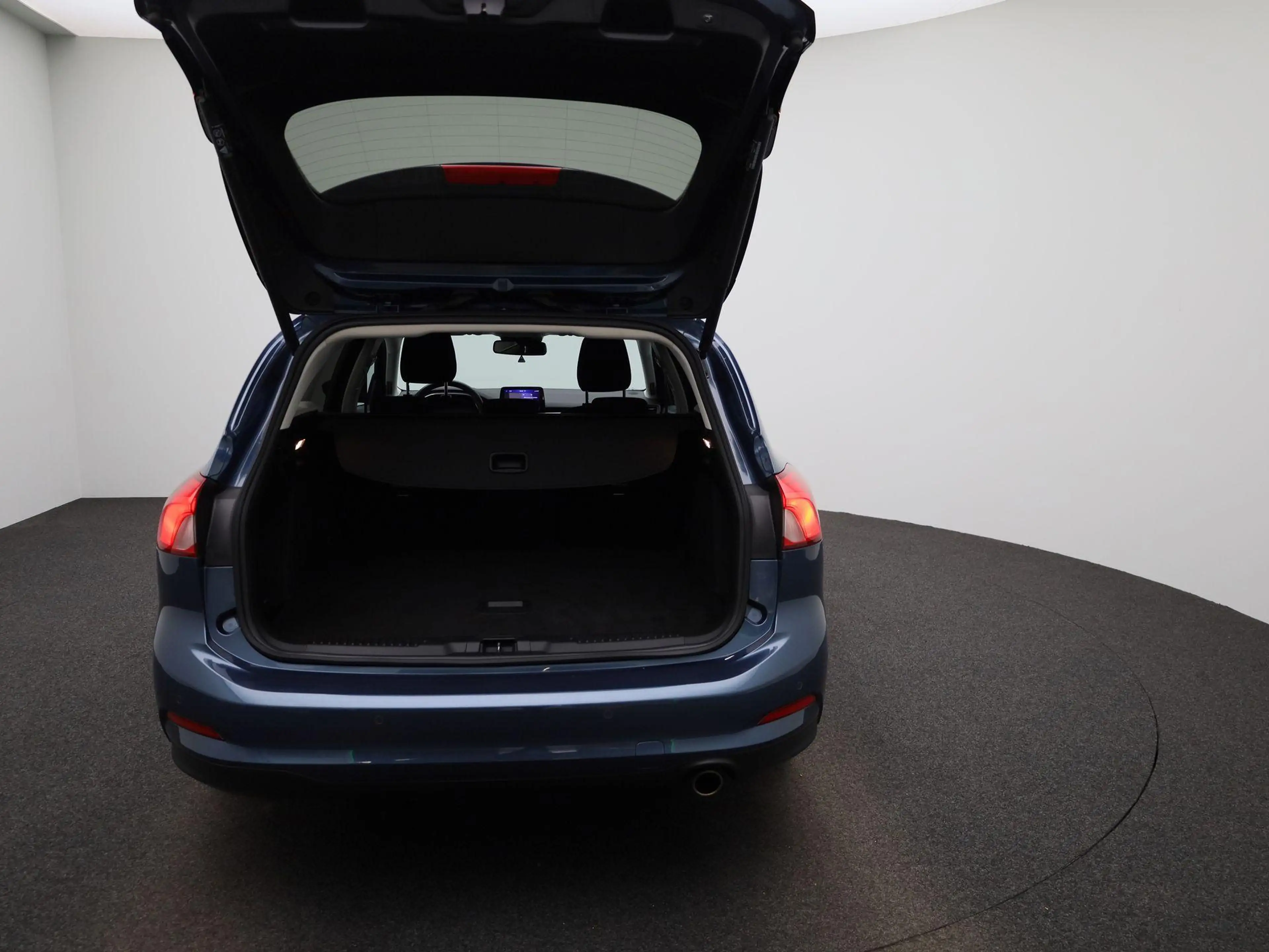 Ford Focus Wagon 1.0 EcoBoost Hybrid Titanium X Business VOLL — photo 11