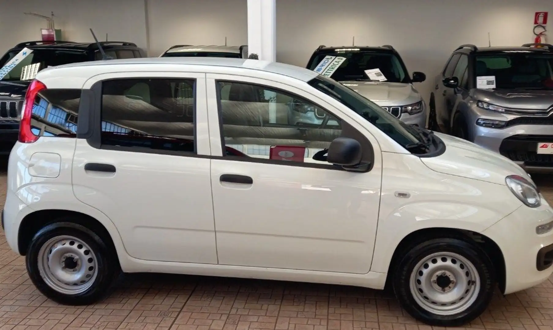 Fiat Panda 1.0 GSE S&S Hybrid Pop Van 2 posti Weiß - 2