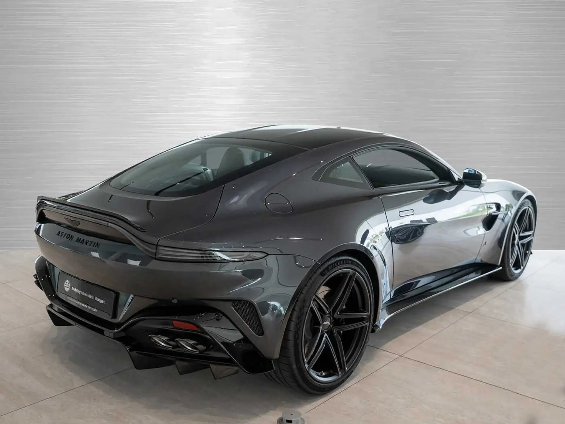 애스턴마틴 밴티지 V8 Coupe 2026 실버 사진 8