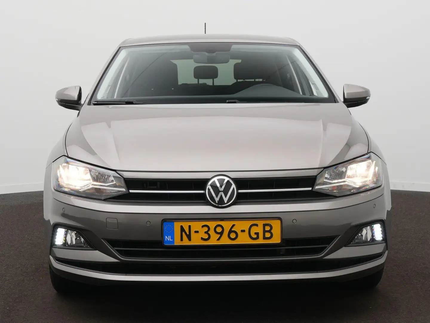 Volkswagen Polo 1.0 TSI 95Pk Comfortline Gris - 2