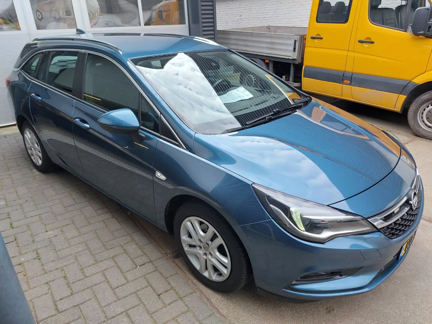 Opel Astra Sports Tourer 1.6 CDTI Business+ Clima Nav Camera Blau - 2