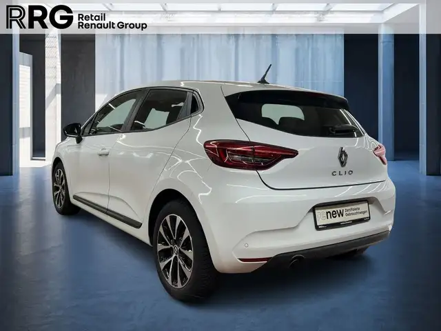 Renault Clio view 4
