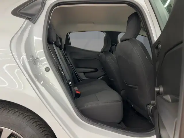 Renault Clio view 9