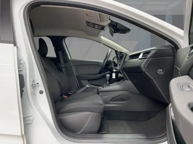 Renault Clio view 8