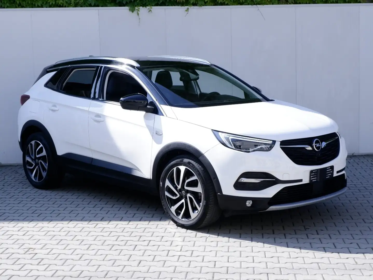 Opel Grandland X 1.5 BlueHDi 130cv AT6 aut. Ultimate Bianco - 1
